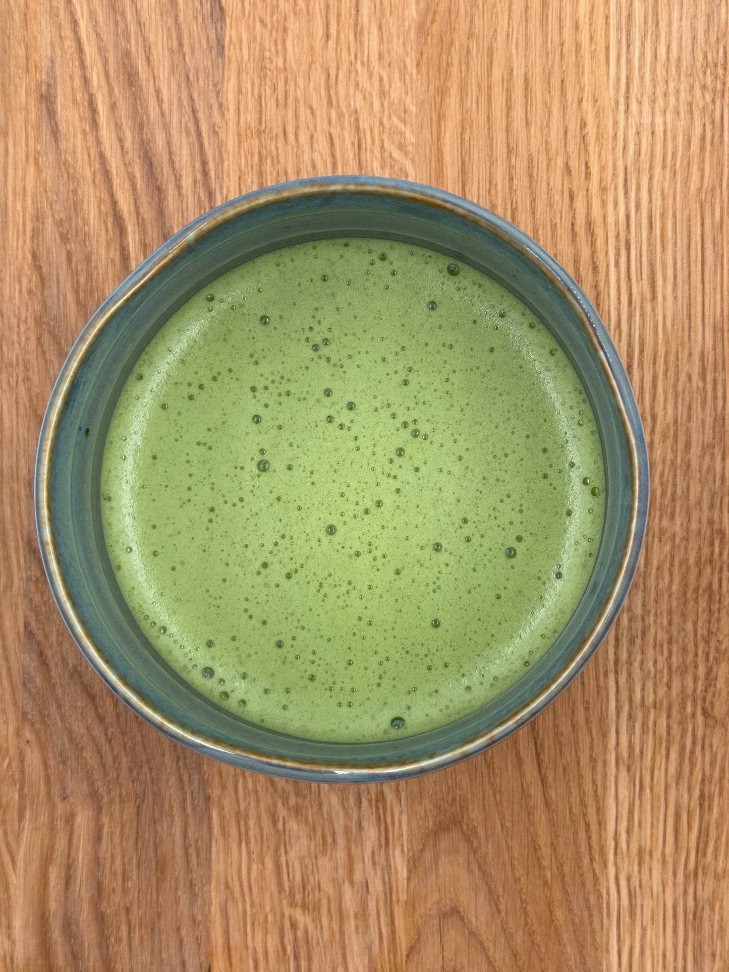 Chama Matcha N°1 aufgeschlagen